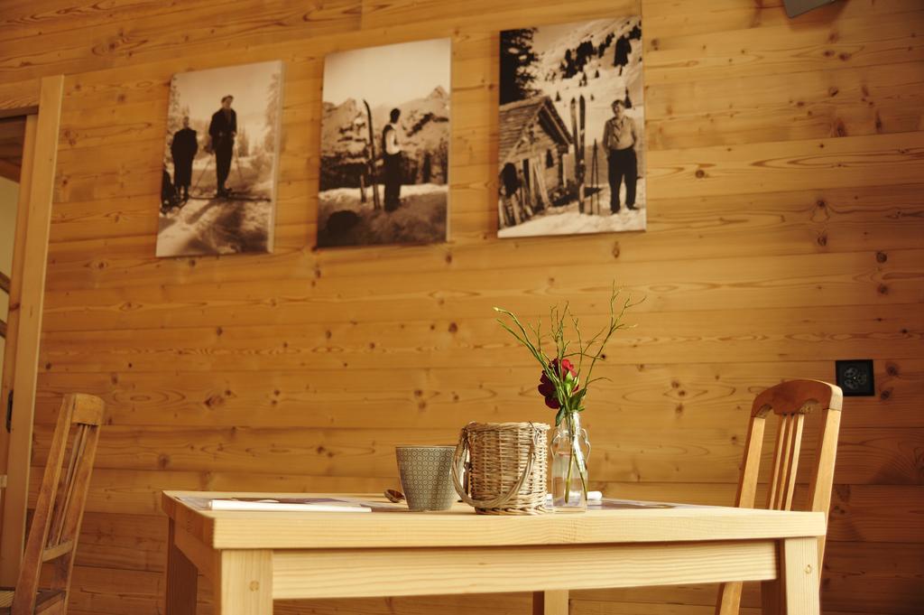 Hotel Chesa Staila 라 푼트-차무에스-치 외부 사진